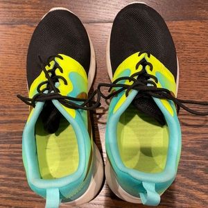 Nike Roshe sneakers